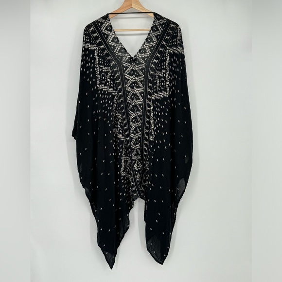 Ecote X Anthropologie Black & White Boho Printed Kimono Cardigan Women Size O/S - Picture 7 of 7